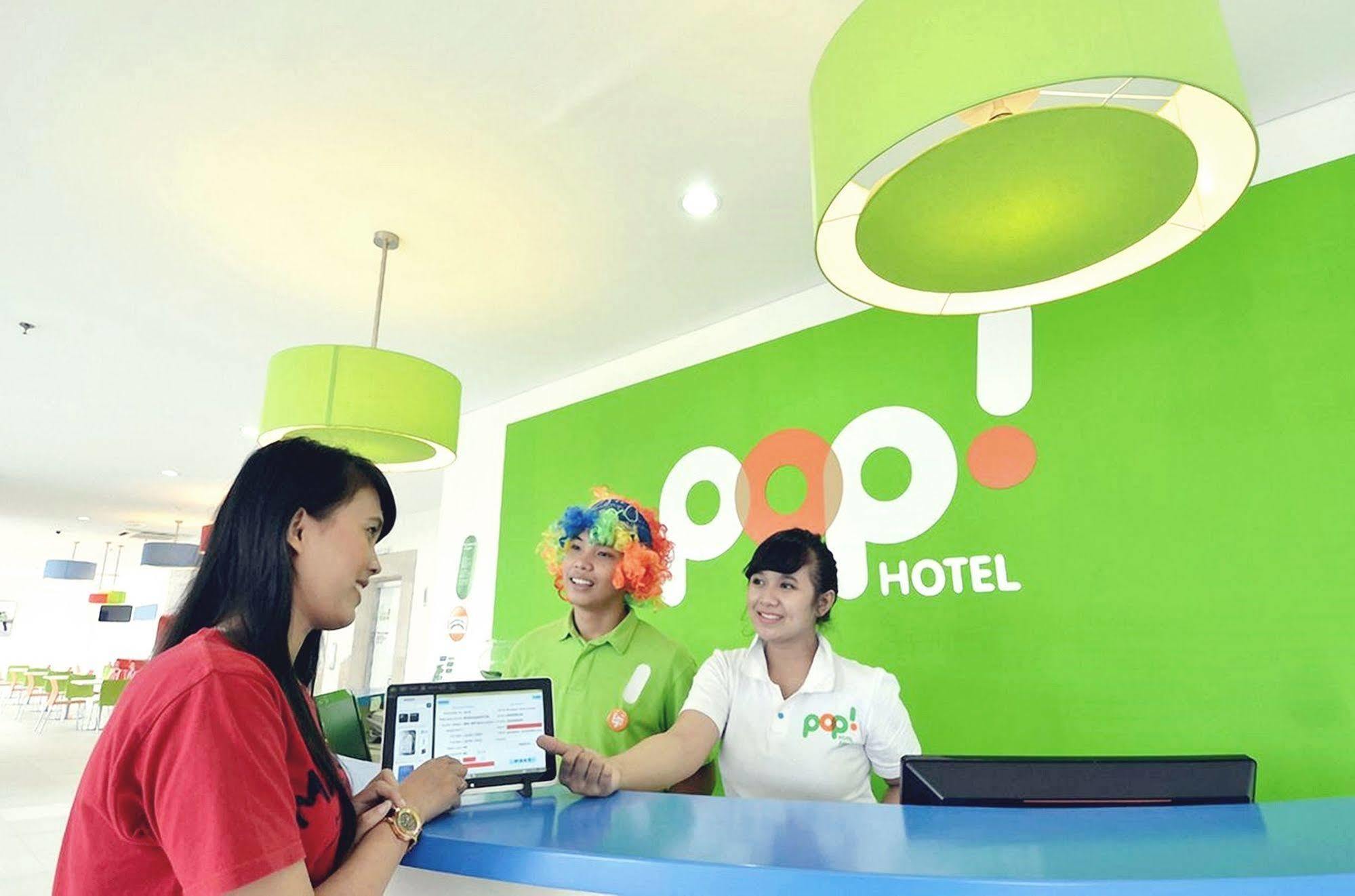 Pop! Hotel Airport Jakarta Tangerang Exteriör bild